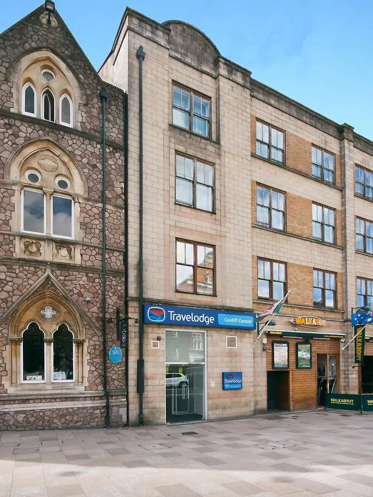 Travelodge Cardiff Central 3*,